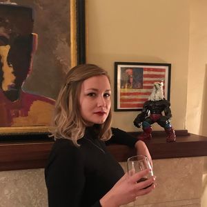 Meet your Posher, Neva